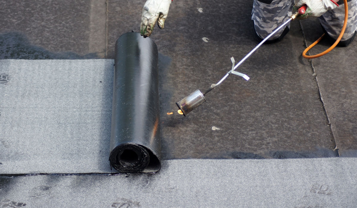 applying rolled roofing